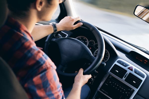 Traverser la Manche en voiture : tarifs et astuces essentielles